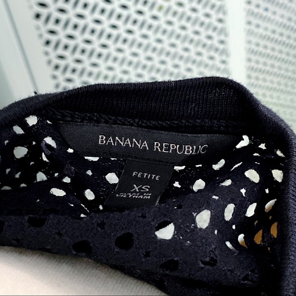 Banana Republic Black Mesh Pocket Tank Top - Picture 5 of 7